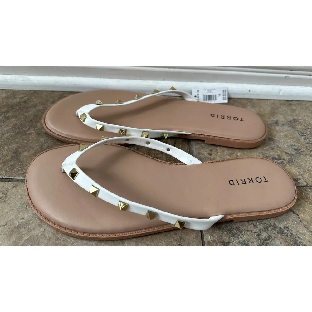 NEW Torrid Coral Studded Flip Flop (Size 10WW) - Picture 2 of 7